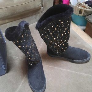 Skechers Mid Calf Suede Studded Faux Fur Lined Boots Sz 8